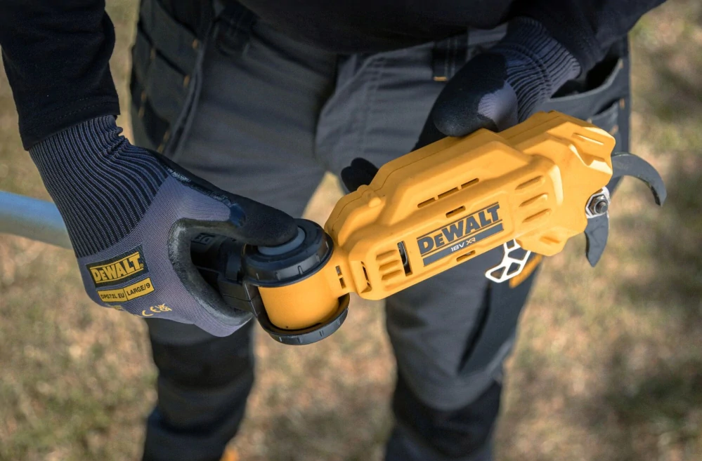 DeWALT DCMPP569N