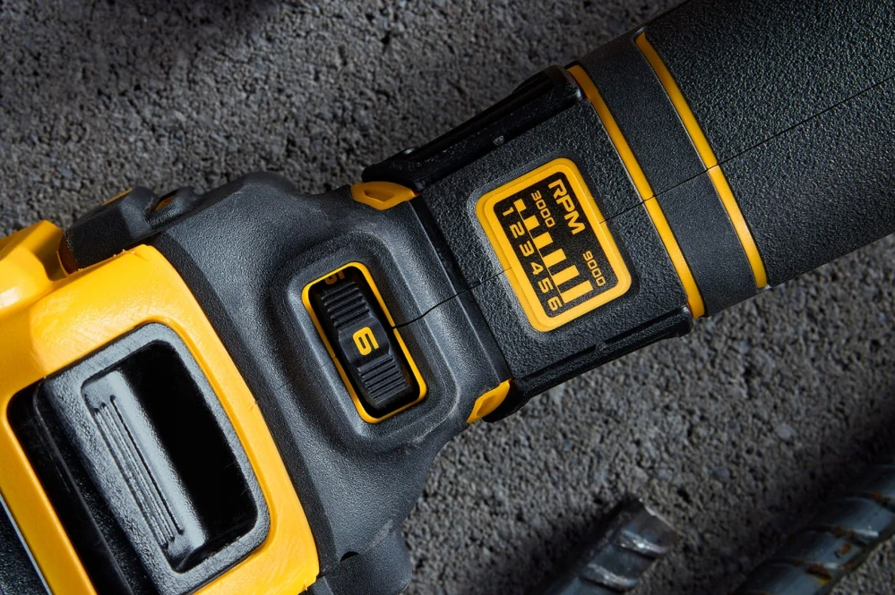 DeWALT DCG409VSNT